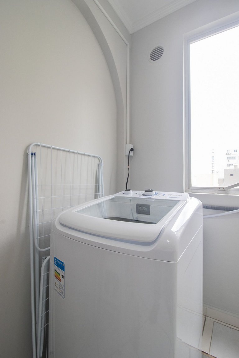 CLR82 - Calçadão, 1 Dorm Climatizado, Garagem