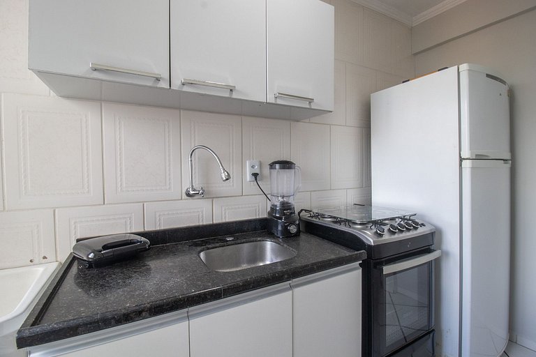 CLR82 - Calçadão, 1 Dorm Climatizado, Garagem