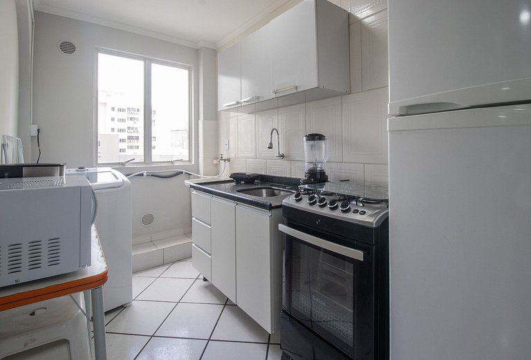 CLR82 - Calçadão, 1 Dorm Climatizado, Garagem