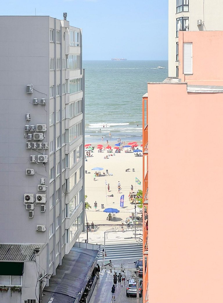 CLR82 - Calçadão, 1 Dorm Climatizado, Garagem