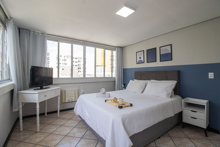 CLR82 - Calçadão, 1 Dorm Climatizado, Garagem