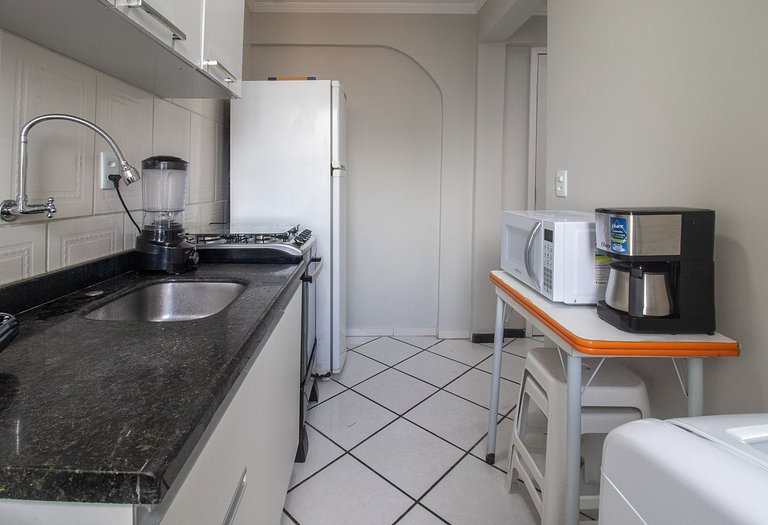 CLR82 - Calçadão, 1 Dorm Climatizado, Garagem