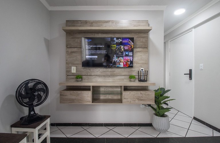 CLR82 - Calçadão, 1 Dorm Climatizado, Garagem