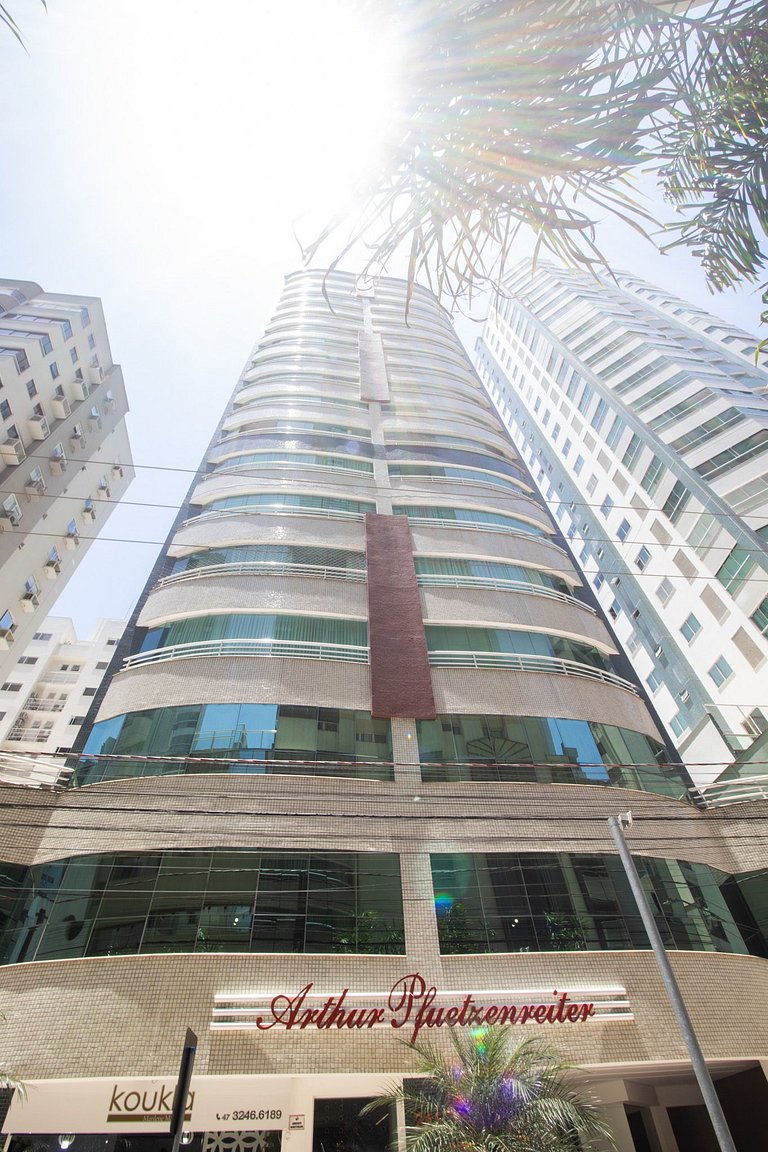 ATP42 - 2 Suítes, Garagem, Churrasqueira na sacada