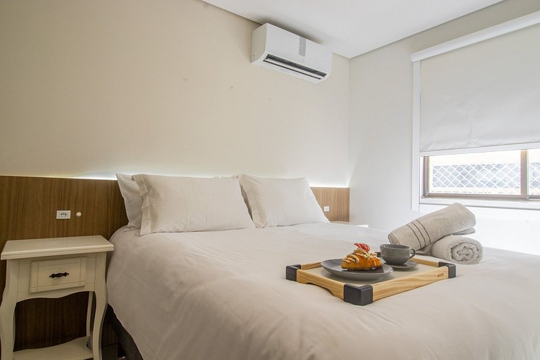 SLE72 - 2 Dorm, Climatizado, Smart TV, Barra Sul