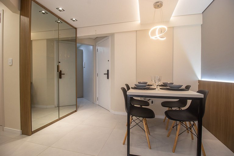 SLE72 - 2 Dorm, Climatizado, Smart TV, Barra Sul