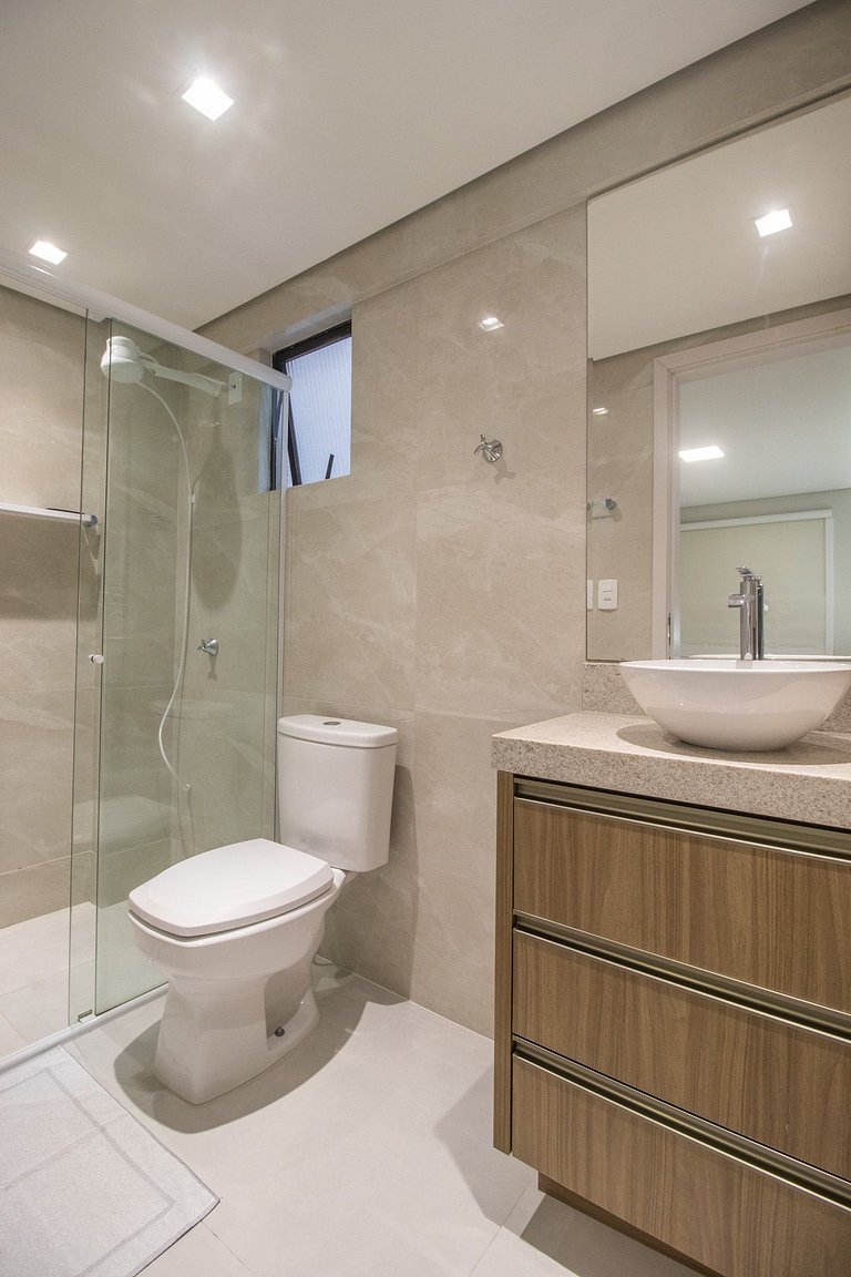 SLE72 - 2 Dorm, Climatizado, Smart TV, Barra Sul