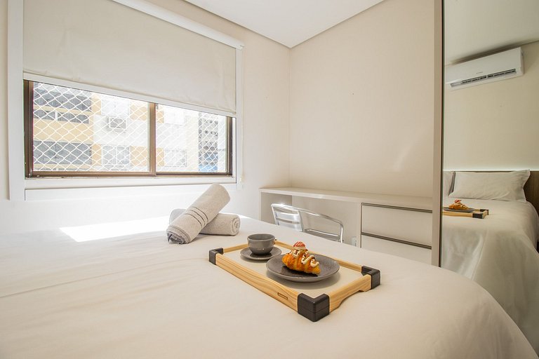 SLE72 - 2 Dorm, Climatizado, Smart TV, Barra Sul