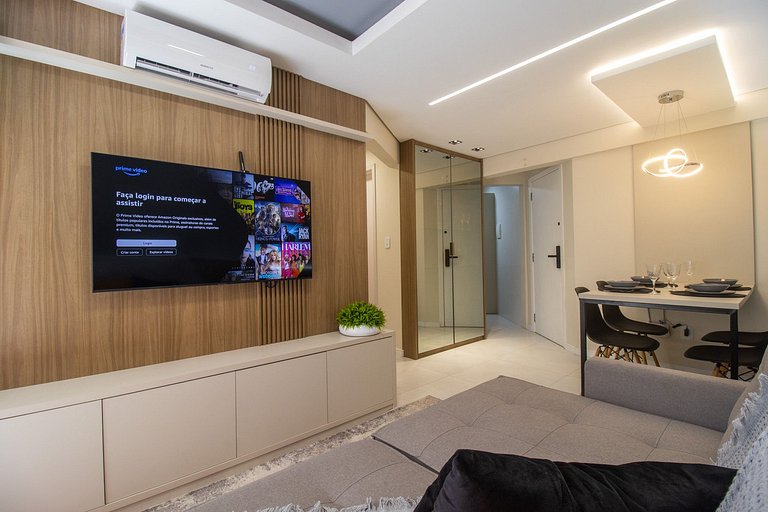 SLE72 - 2 Dorm, Climatizado, Smart TV, Barra Sul