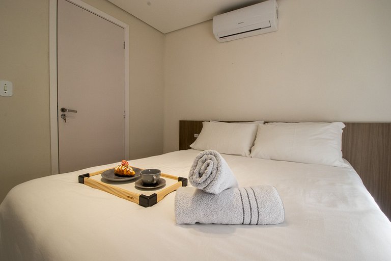 SLE72 - 2 Dorm, Climatizado, Smart TV, Barra Sul