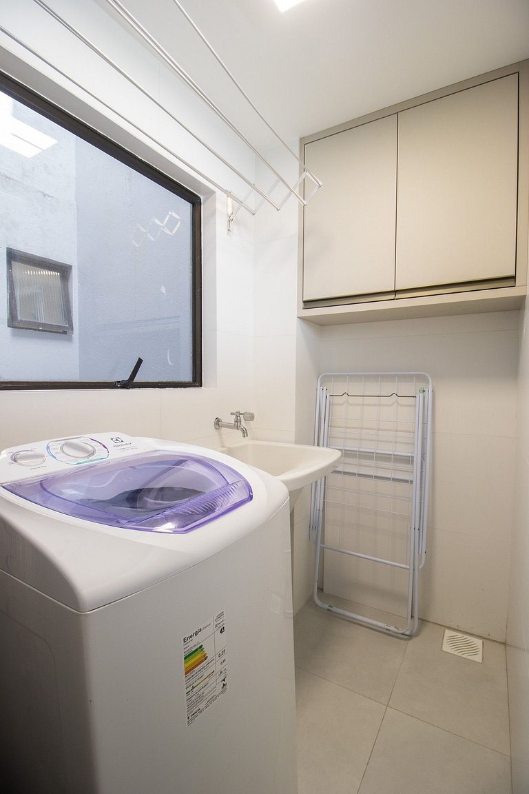 SLE72 - 2 Dorm, Climatizado, Smart TV, Barra Sul