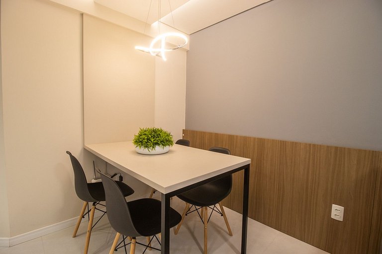 SLE72 - 2 Dorm, Climatizado, Smart TV, Barra Sul