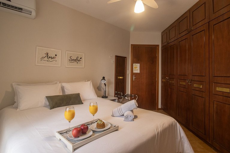 PRG111 - 4 Dorm, Climatizado, Próx a Av. Brasil