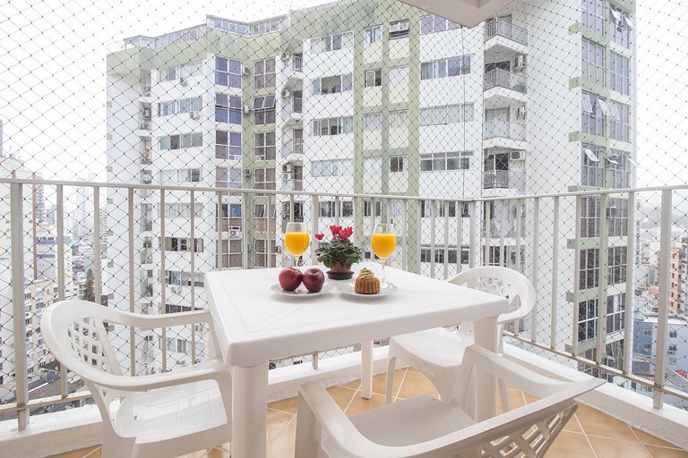 PRG111 - 4 Dorm, Climatizado, Próx a Av. Brasil