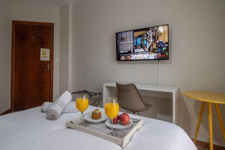 PRG111 - 4 Dorm, Climatizado, Próx a Av. Brasil