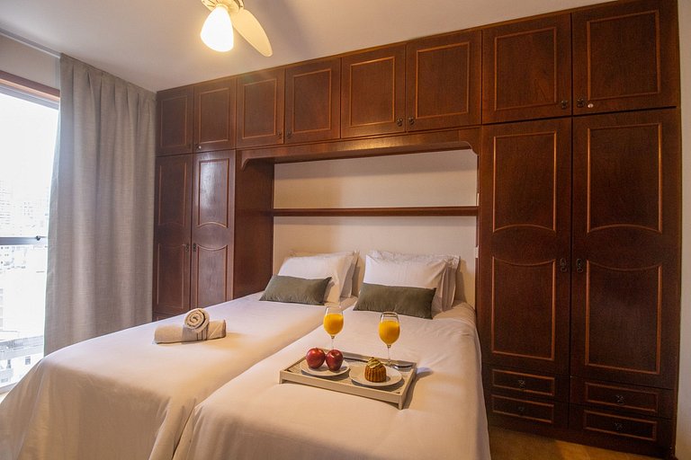 PRG111 - 4 Dorm, Climatizado, Próx a Av. Brasil