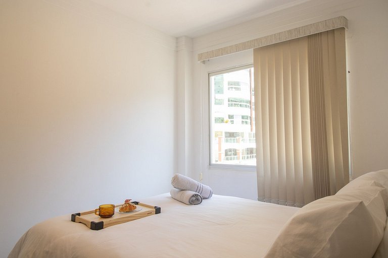 PRV55 - Próx. Roda Gigante, Climatizado, 2 Dorm