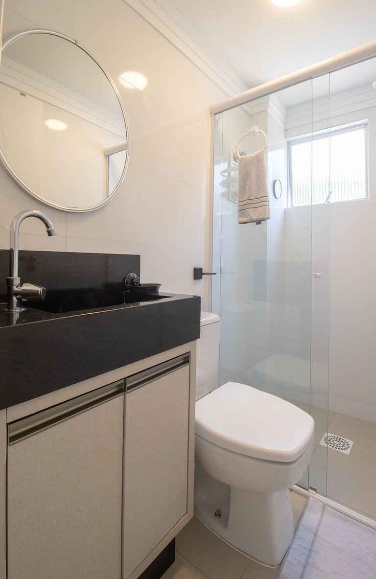 PRV55 - Próx. Roda Gigante, Climatizado, 2 Dorm