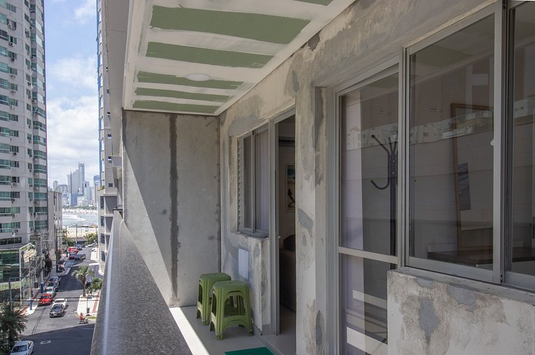 PRV55 - Próx. Roda Gigante, Climatizado, 2 Dorm