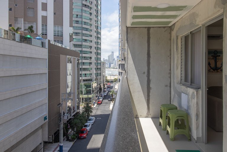 PRV55 - Próx. Roda Gigante, Climatizado, 2 Dorm