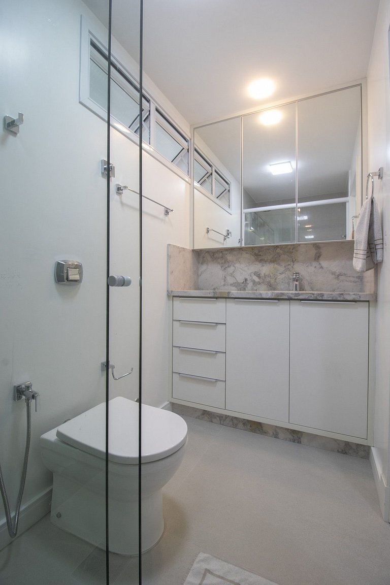 EGM61 - 3 Dorm, Vista Lateral do Mar, 2 Vagas