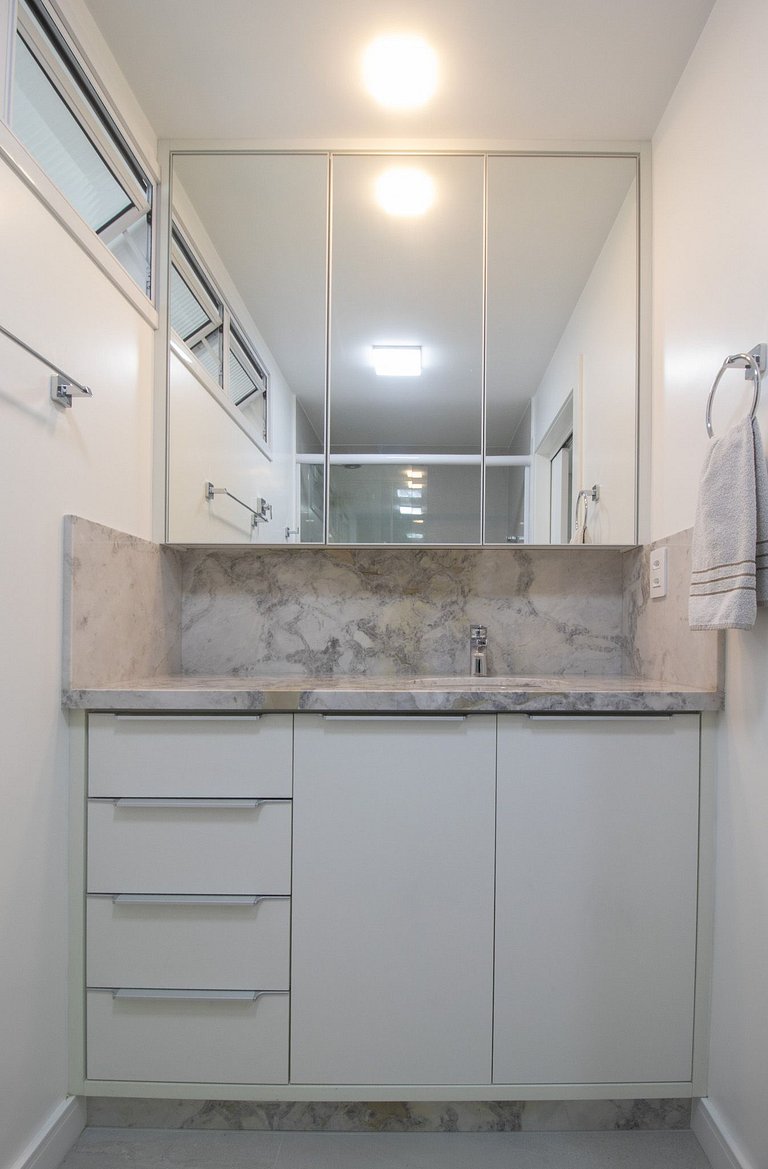 EGM61 - 3 Dorm, Vista Lateral do Mar, 2 Vagas