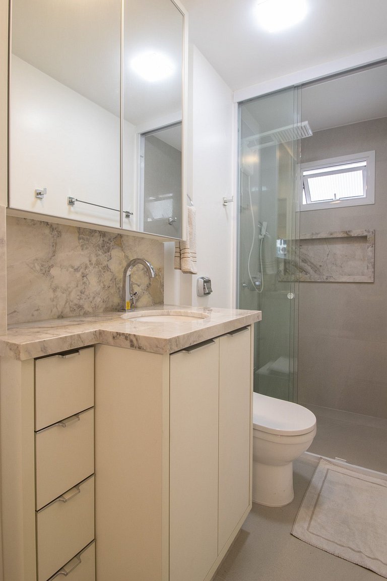 EGM61 - 3 Dorm, Vista Lateral do Mar, 2 Vagas