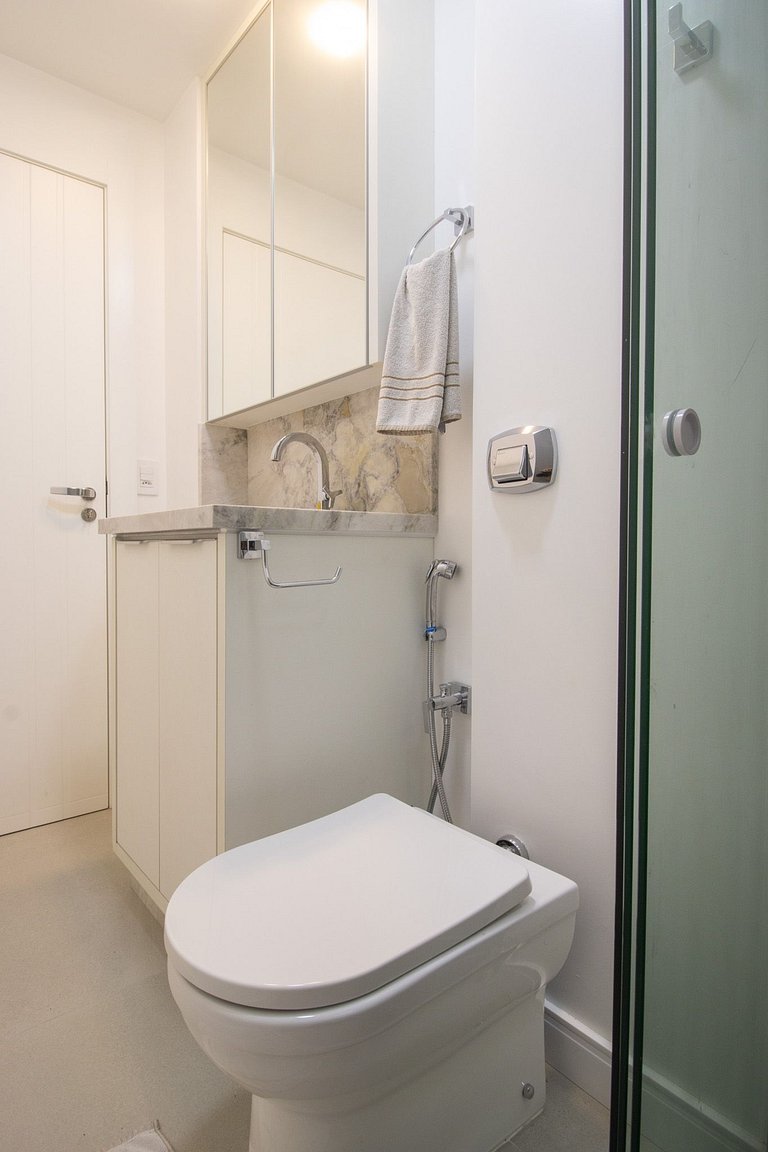 EGM61 - 3 Dorm, Vista Lateral do Mar, 2 Vagas