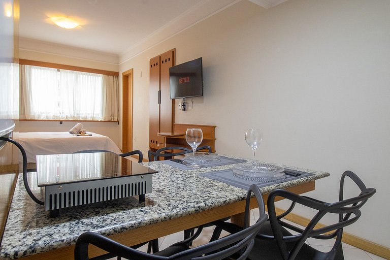 CS99 - Piscina, Flat, Smart TV, Garagem