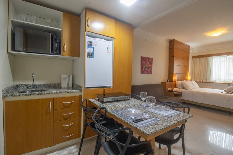 CS99 - Piscina, Flat, Smart TV, Garagem