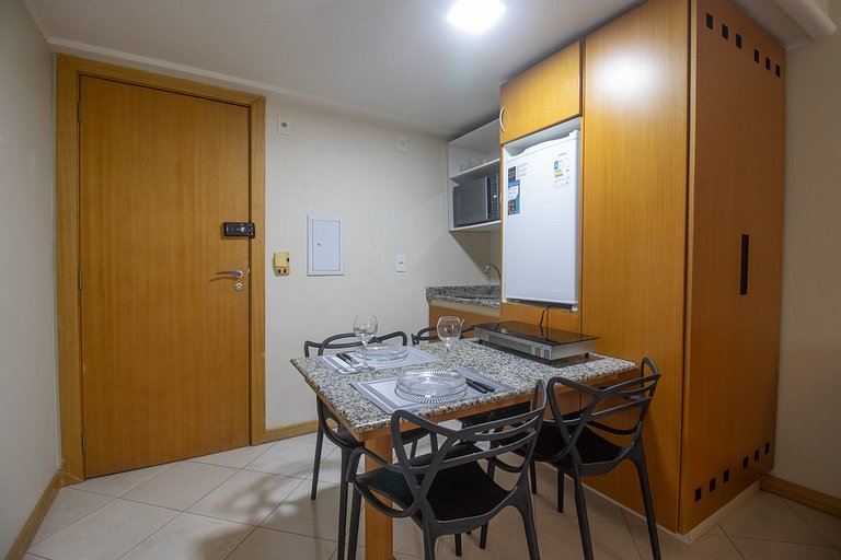 CS99 - Piscina, Flat, Smart TV, Garagem