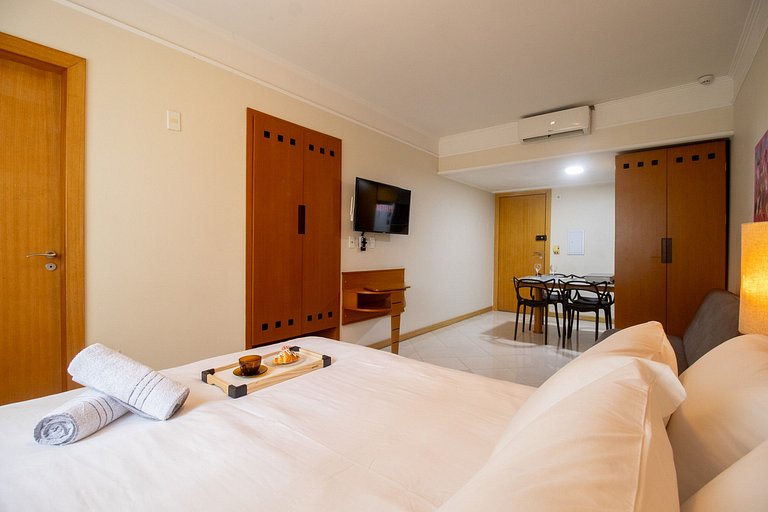 CS99 - Piscina, Flat, Smart TV, Garagem