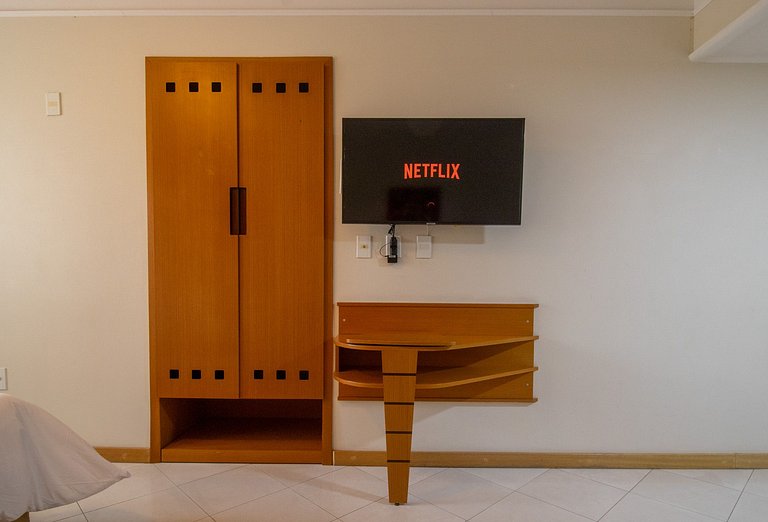 CS99 - Piscina, Flat, Smart TV, Garagem