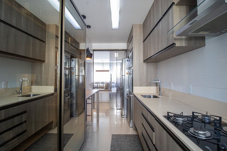 CDP132 - 3 Suítes, Climatizado, TV Smart, 3 Vagas