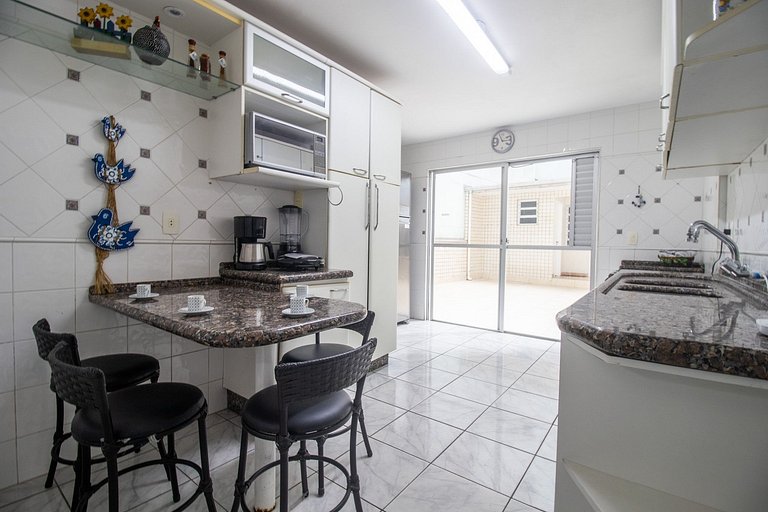 ANC11 - Amplo, Quadra Mar, 4 Suítes, Churrasqueira