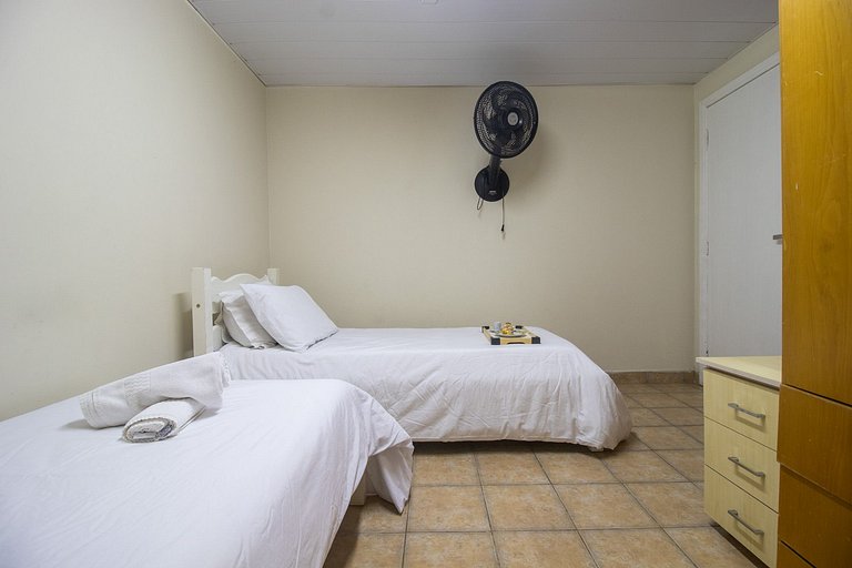 ANC11 - Amplo, Quadra Mar, 4 Suítes, Churrasqueira