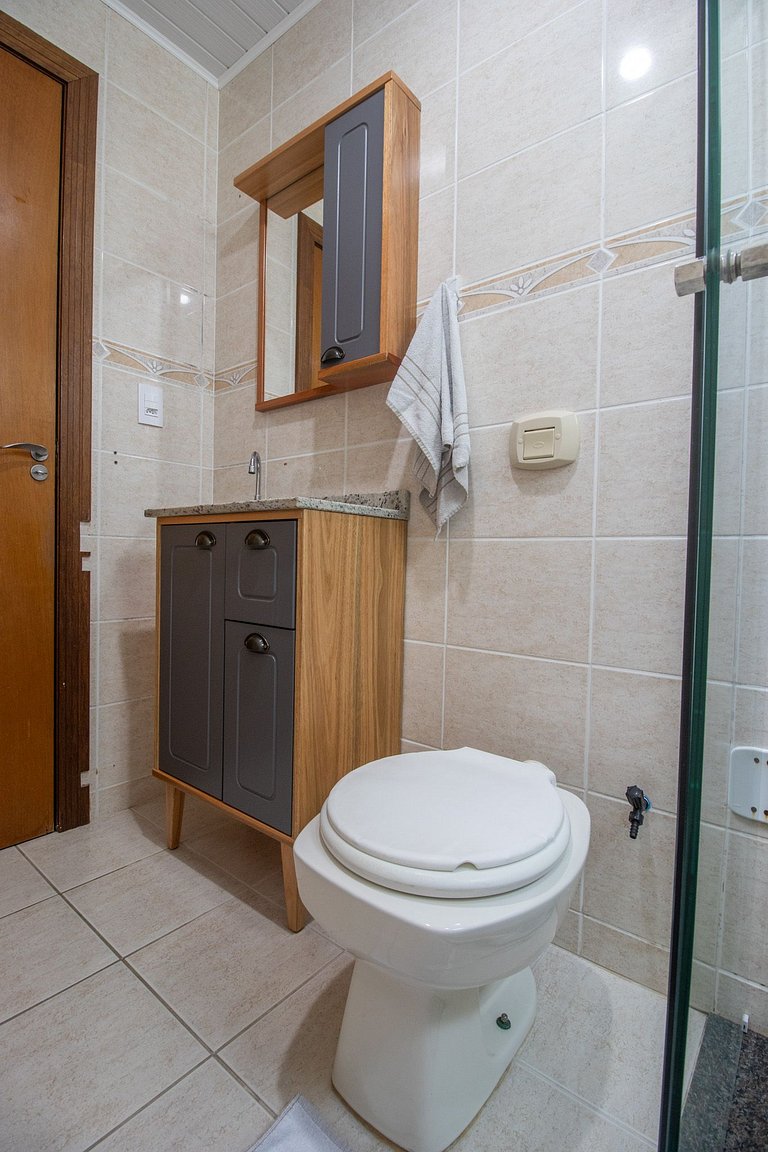 MNT51 - Churrasq, Climatizado, 2 Dorm, Garagem