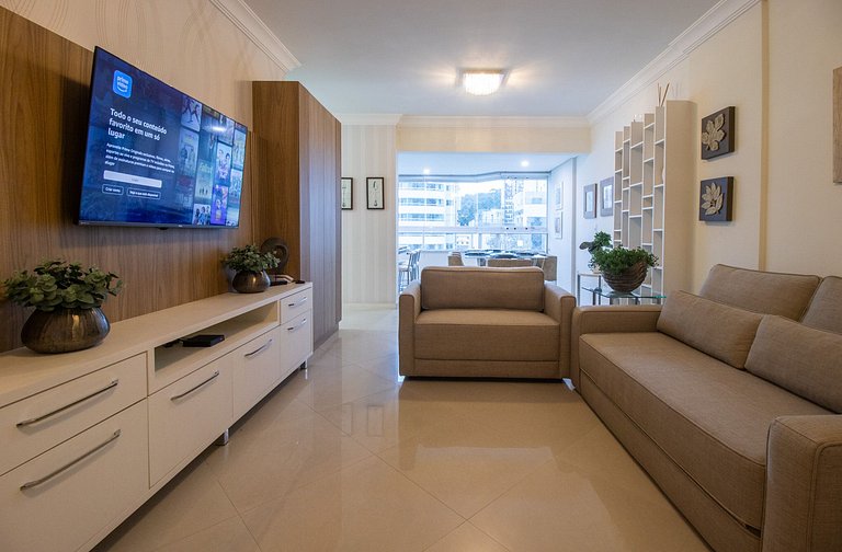 LAC22 - 3 Dorm, Churrasqueira, Prox Roda Gigante