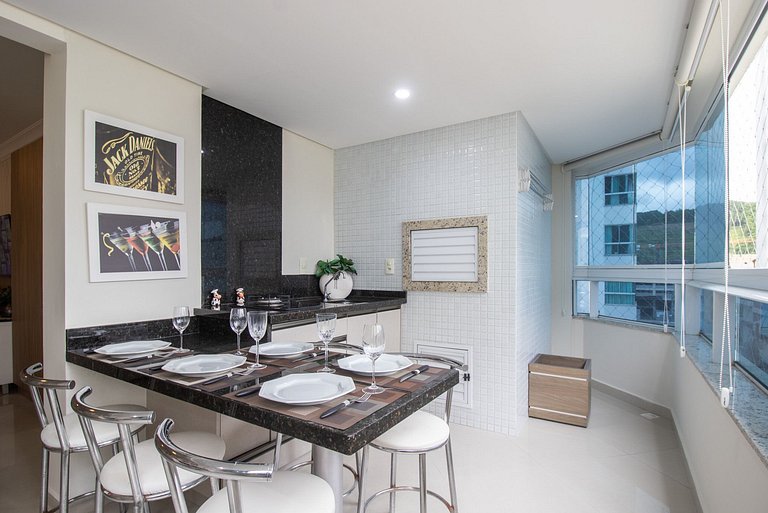 LAC22 - 3 Dorm, Churrasqueira, Prox Roda Gigante