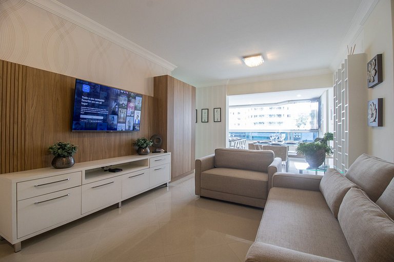 LAC22 - 3 Dorm, Churrasqueira, Prox Roda Gigante