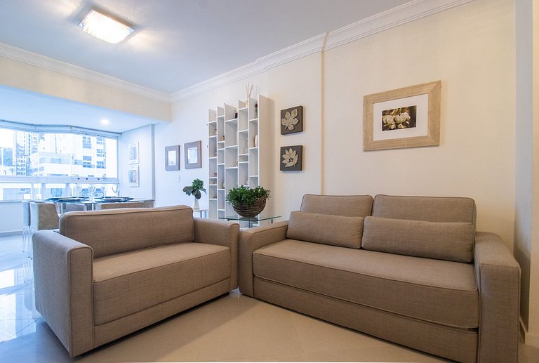 LAC22 - 3 Dorm, Churrasqueira, Prox Roda Gigante