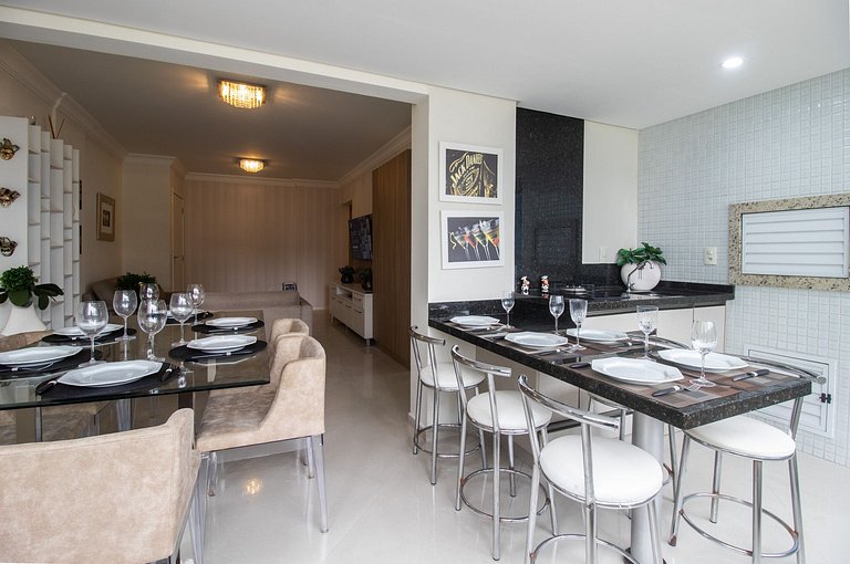 LAC22 - 3 Dorm, Churrasqueira, Prox Roda Gigante