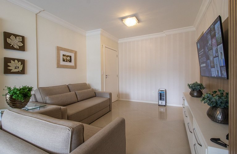 LAC22 - 3 Dorm, Churrasqueira, Prox Roda Gigante