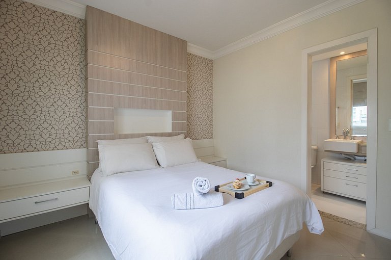 LAC22 - 3 Dorm, Churrasqueira, Prox Roda Gigante