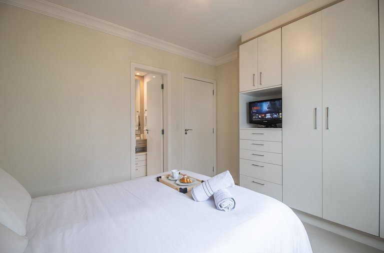 LAC22 - 3 Dorm, Churrasqueira, Prox Roda Gigante