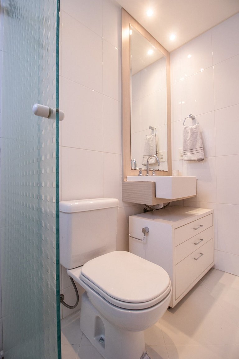 LAC22 - 3 Dorm, Churrasqueira, Prox Roda Gigante