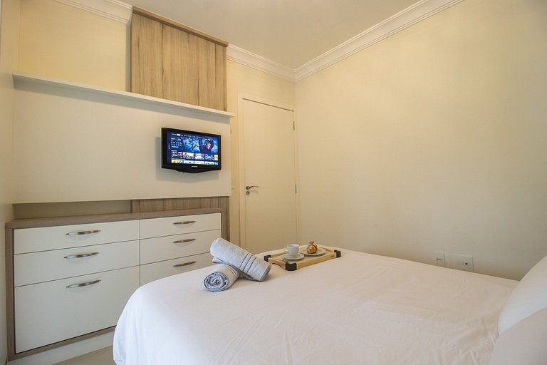 LAC22 - 3 Dorm, Churrasqueira, Prox Roda Gigante