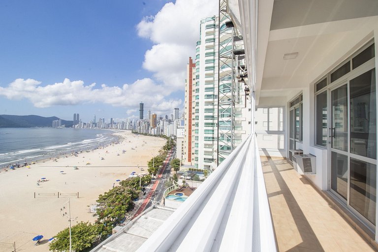 MPC112 - Frente Mar, 3 Suítes, 2 Garagens, Wi-Fi