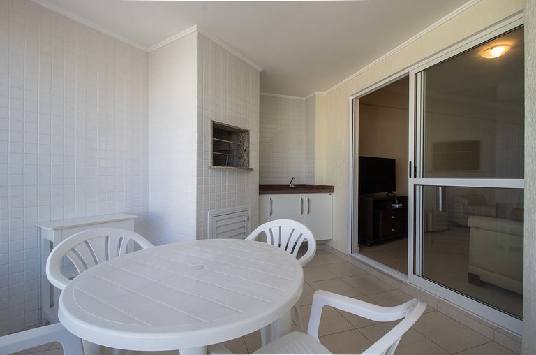 BRA111 - 2 Dorm, Av. Central, Churrasq, Garagem